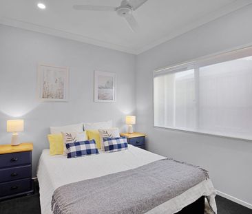 4 Bedroom home, 6x6 Shed, and those views!! - Photo 4