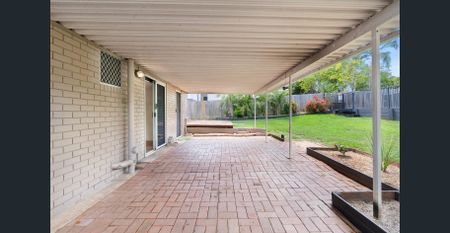 Spacious Family Home with Pool and Multiple Living Areas - Photo 3