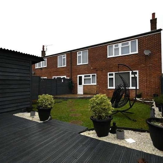 Cleaver Road, Basingstoke, Hampshire, RG22 - Photo 1