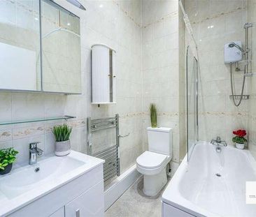 Queens Gardens, Lancaster Gate, London, W2 - Photo 2