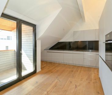 Modern living on two levels - 2.5-room duplex apartment with charm - Photo 1