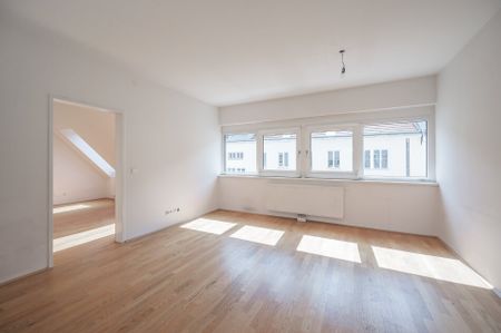 ++NEU++ Fantastisch aufgeteilte 4 Zimmer DG-Wohnung in absoluter Bestlage des 09. Bezirks - Viktor Frankl Park / Mariannengasse +++ Dachterrasse! ++++ AB MÄRZ 26! - Photo 2