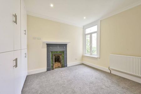 3 bedroom flat to rent - Photo 3
