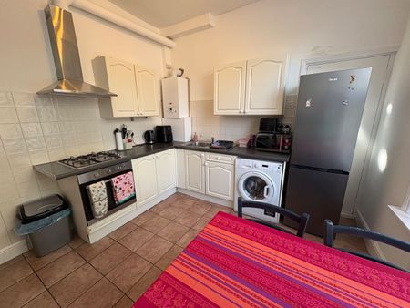 1 Bed Flat, Green Lanes, N13 - Photo 4