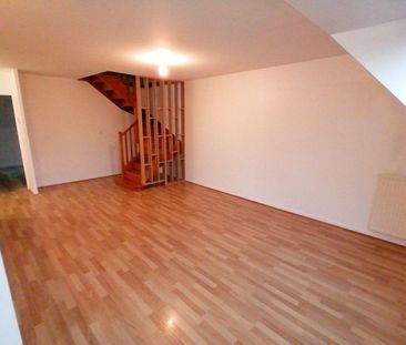 PONT PEAN: A LOUER- Bon emplacement dans la commune et au calme, sa... - Photo 1