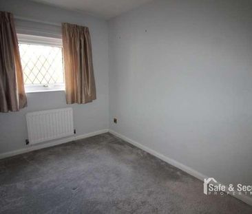 The Avenue, Washington Village, Washington, NE38 - Photo 2