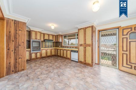 NDIS Suitable - Large Family Home in Prime Liverpool Location - Photo 2