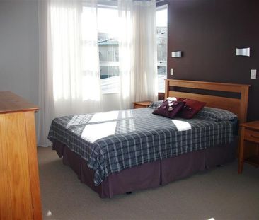 Property Management12 Bushglen Court, Browns Bay - House for Rent - Photo 6