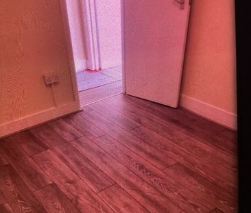 1 Bed Flat, High Street, N8 - Photo 1