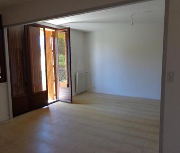 Location Appartement 3 pièces 64m² DRAGUIGNAN 83300 - Photo 6