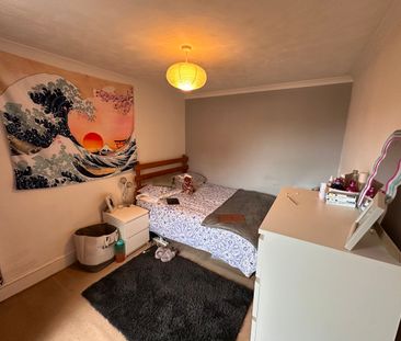 4 bedroom house, 1 en-suite - Photo 4