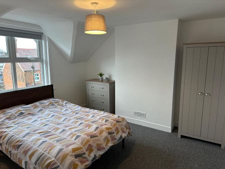 2 bedroom maisonette to rent - Photo 5