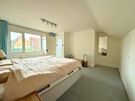 3 bedroom flat to rent - Photo 3