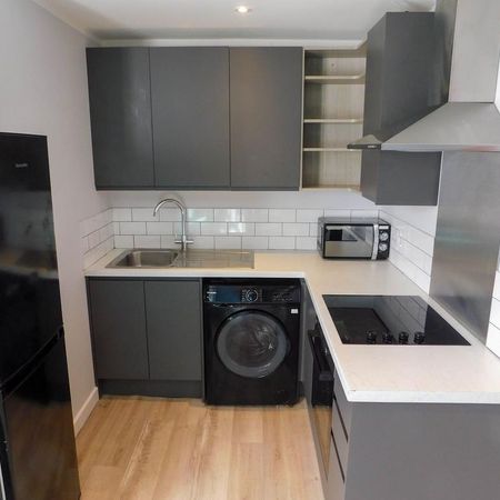 1 bedroom flat to rent - Photo 3