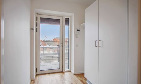 2-værelses lejlighed på 76 m2 med egen altan, god planløsning og flot udsigt! - Foto 5