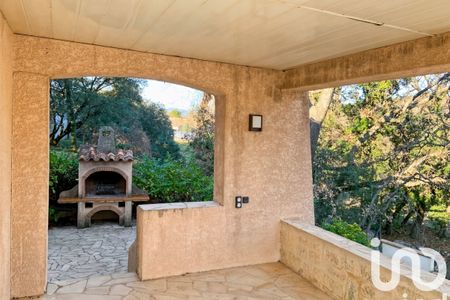 Location Maison/villa 8 pièces - Photo 5