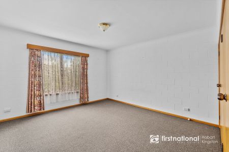 Quiet, Convenient & Comfortable Living - Photo 4