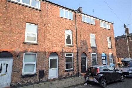 3 Bedroom Terraced To Let - Photo 2