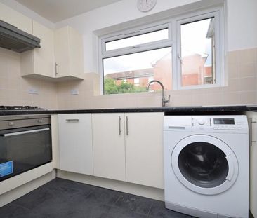 Oak Court, Green Lane, Northwood, HA6 - Photo 5