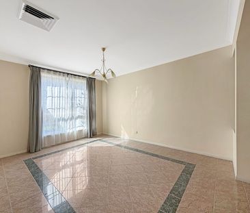SENSATIONAL 5 BEDROOM ENERGY EFFICIENT HOME - Photo 5