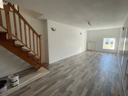 Appartement situé au premier étage - Photo 2