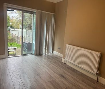 Studio Flat, Hallswelle Road, NW11 - Photo 5