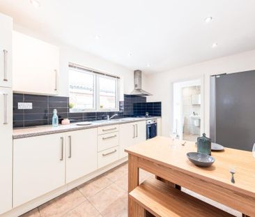 5 bedroom terraced house to rent - Photo 2