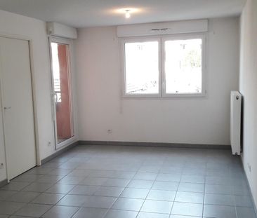location Appartement T2 DE 39.64m² À MARSEILLE - Photo 1