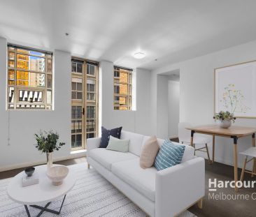 Ticking All Boxes - Perfect Location / Whiteware & Carpark! - Photo 1