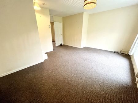 3 Bedroom - Photo 4