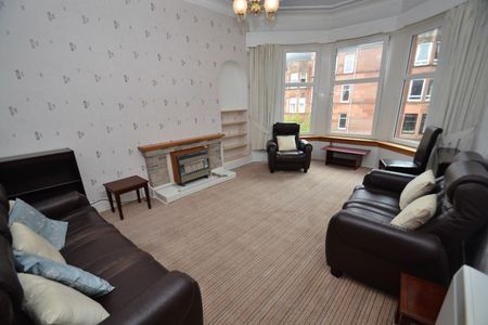 2 bed flat to rent in Shawlands, Glasgow, G41 - Photo 2