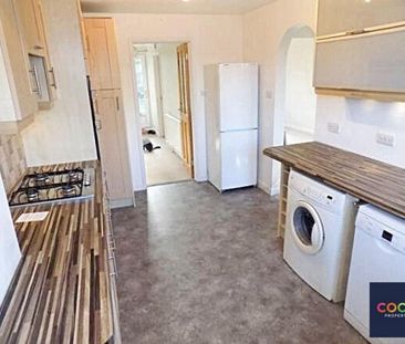 3 bedroom terraced house to rent - Photo 4