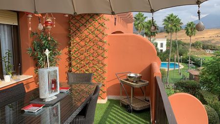 Duplex en alquiler en Costa Galera, Estepona - Photo 4
