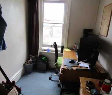 6 bedroom semi-detached house to rent - Photo 6