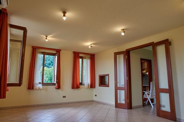 Apátkút utca - Fotó 1