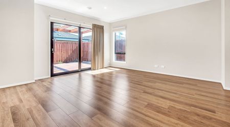 Modern Living - Photo 2