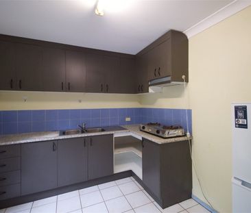 One Room for Rent in Leafy St Lucia Share House – Walk to UQ! - Photo 5