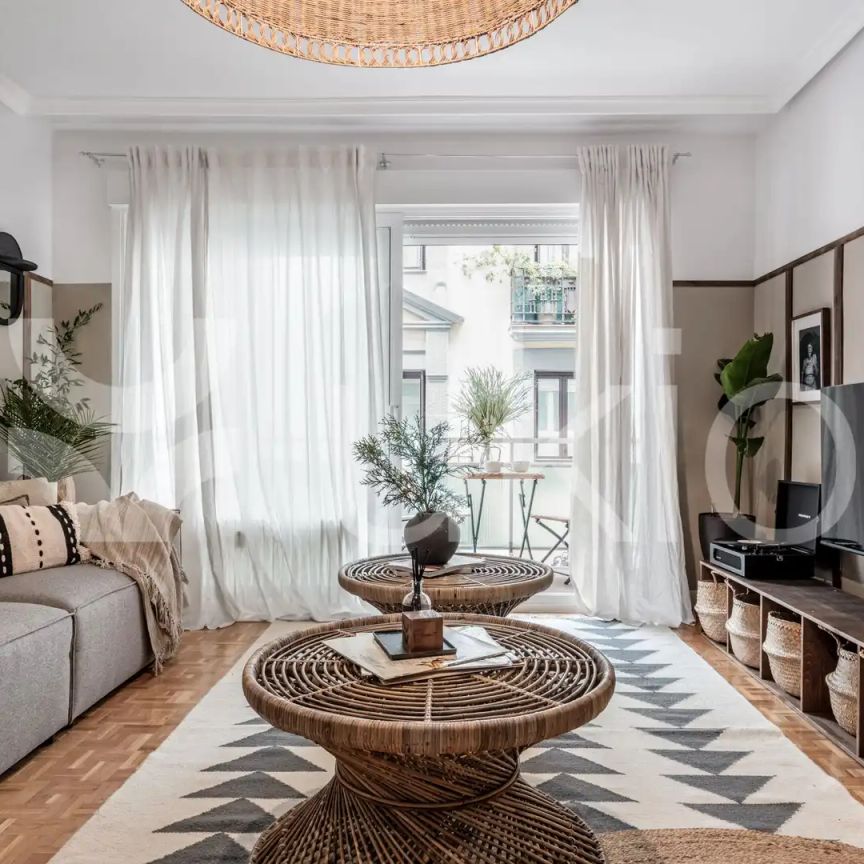 Apartamento de alquiler en Calle de Agustina de Aragón, Lista - Photo 1