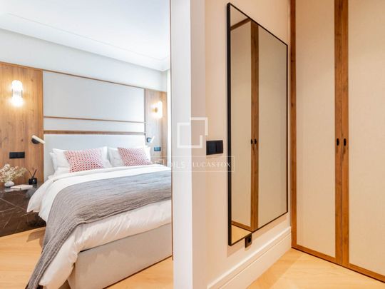 Excellent 3 Bedroom apartment for rent in Argüelles, Madrid - Photo 1