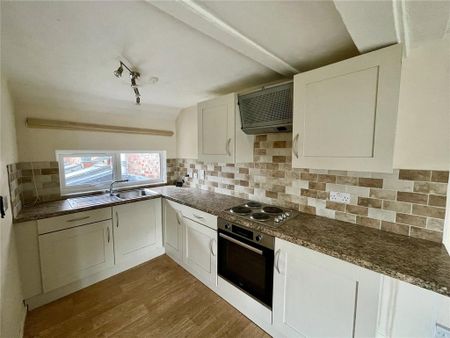 2 bedroom flat to rent - Photo 4