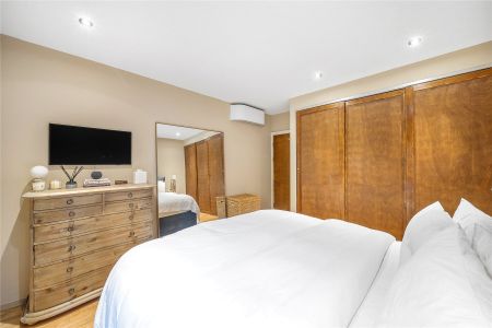 Retreat Apartments, 8 Furmage Street, London, SW18 flat to rent - Photo 4