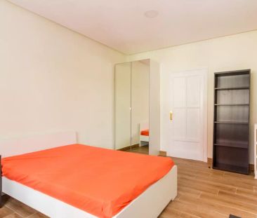 Double bed in 8 comfortable and spacious rooms for rent - Photo 2