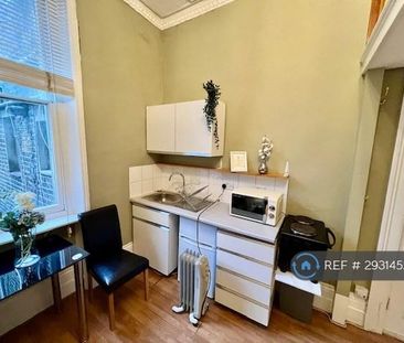 Studio to rent - Photo 6