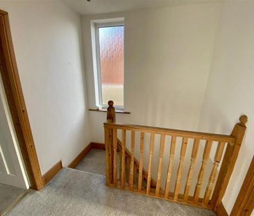 3 bedroom detached house to rent - Photo 2