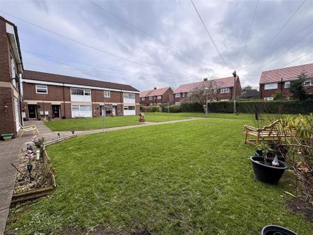 2 bedroom apartment to rent - Photo 4