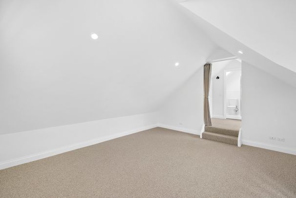 49 Bangalore Street, Kensington VIC 3031 - House For Rent | Domain - Photo 1