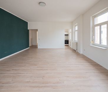 Geräumige 2-Zimmer-Altbauwohnung am Alexander-Puschkin-Platz. - Photo 1