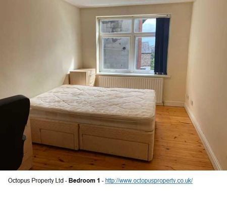 4 bedroom apartment to rent - Photo 3