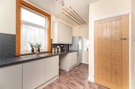 2 bedroom semi-detached house to rent - Photo 2