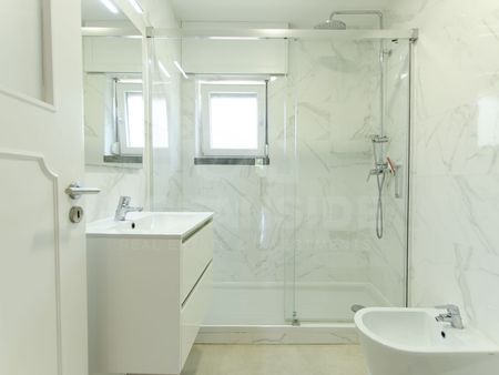 Apartamento T4 em Lisboa - Photo 2